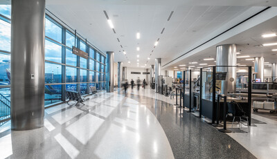 Le terminal juste après un contrôle de sécurité à l'aéroport international de Nashville 